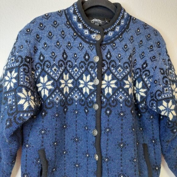 Icelandic Design Snowflakes Lined Wool Sweater Cardigan Size Meduim - Picture 2 of 11